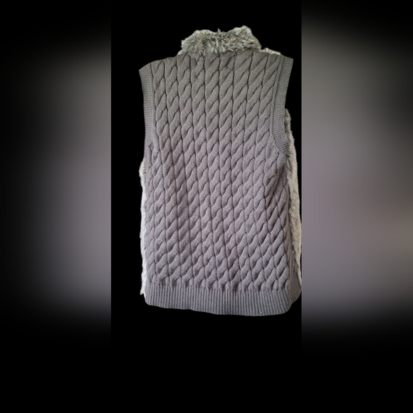 Sebby Faux Fur Open Front Vest Sz S Fall Autumn Winter Game Night - Picture 2 of 5